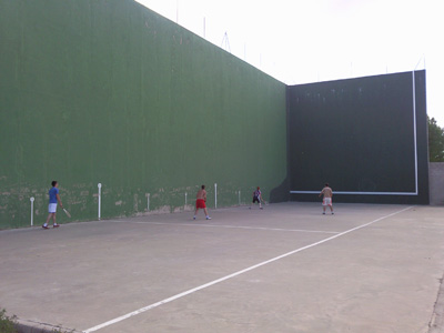 imagenes/instalaciones/fronton.jpg